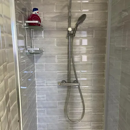 A Un Paso Del Centro De Grenada